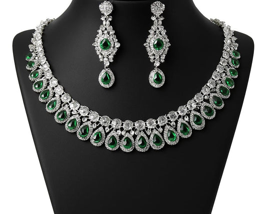 Emerald Teardrop Royal Necklace Set